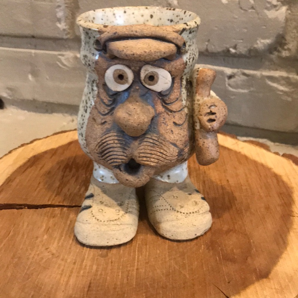 VTG 3D‎ Ugly Face Baseball Speckled Stoneware Art Pottery Mug w/ Feet